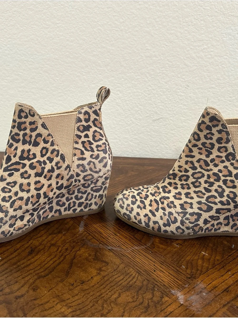 Toms leopard print